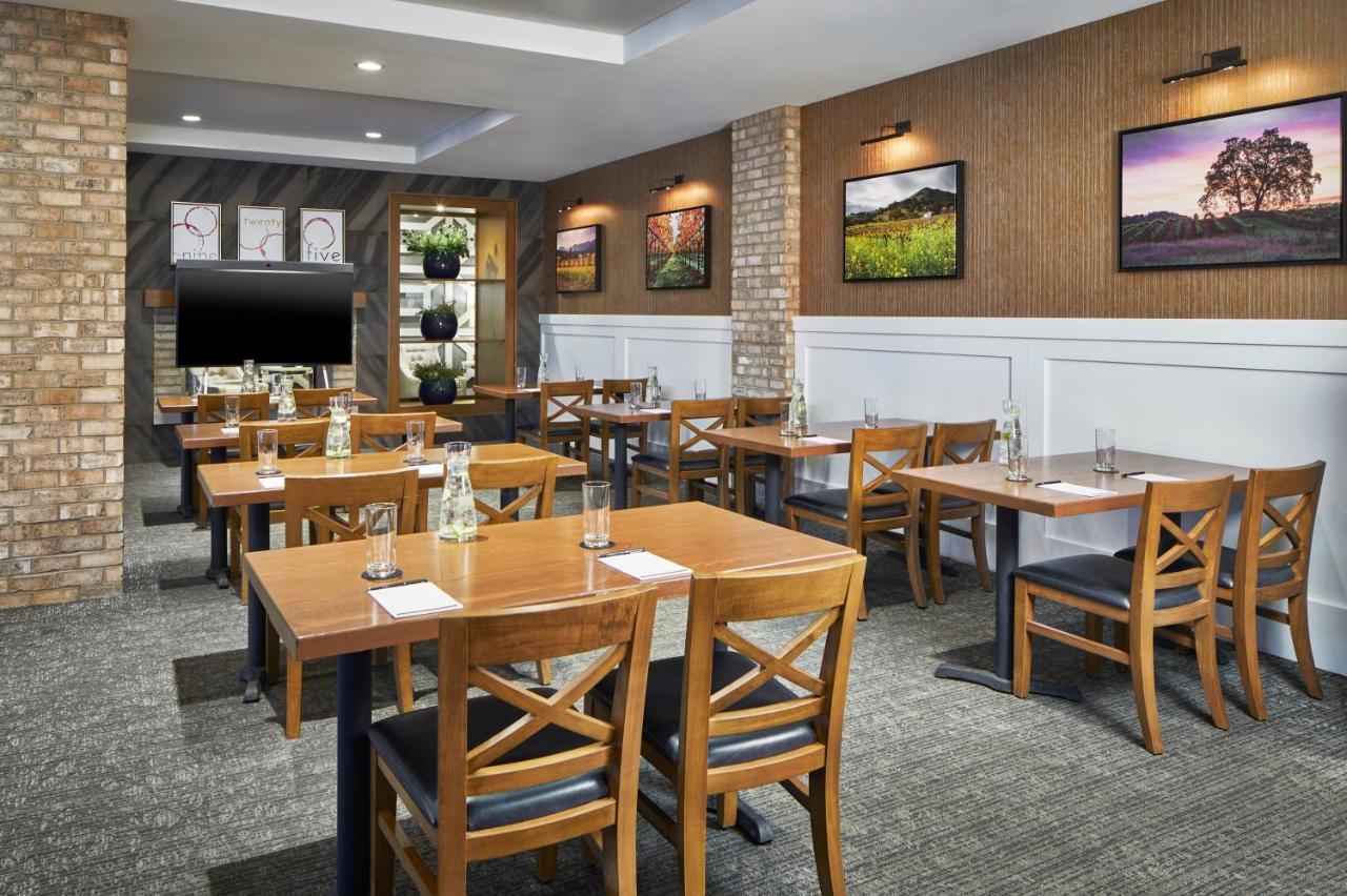Hotel The Landing Wayzata
